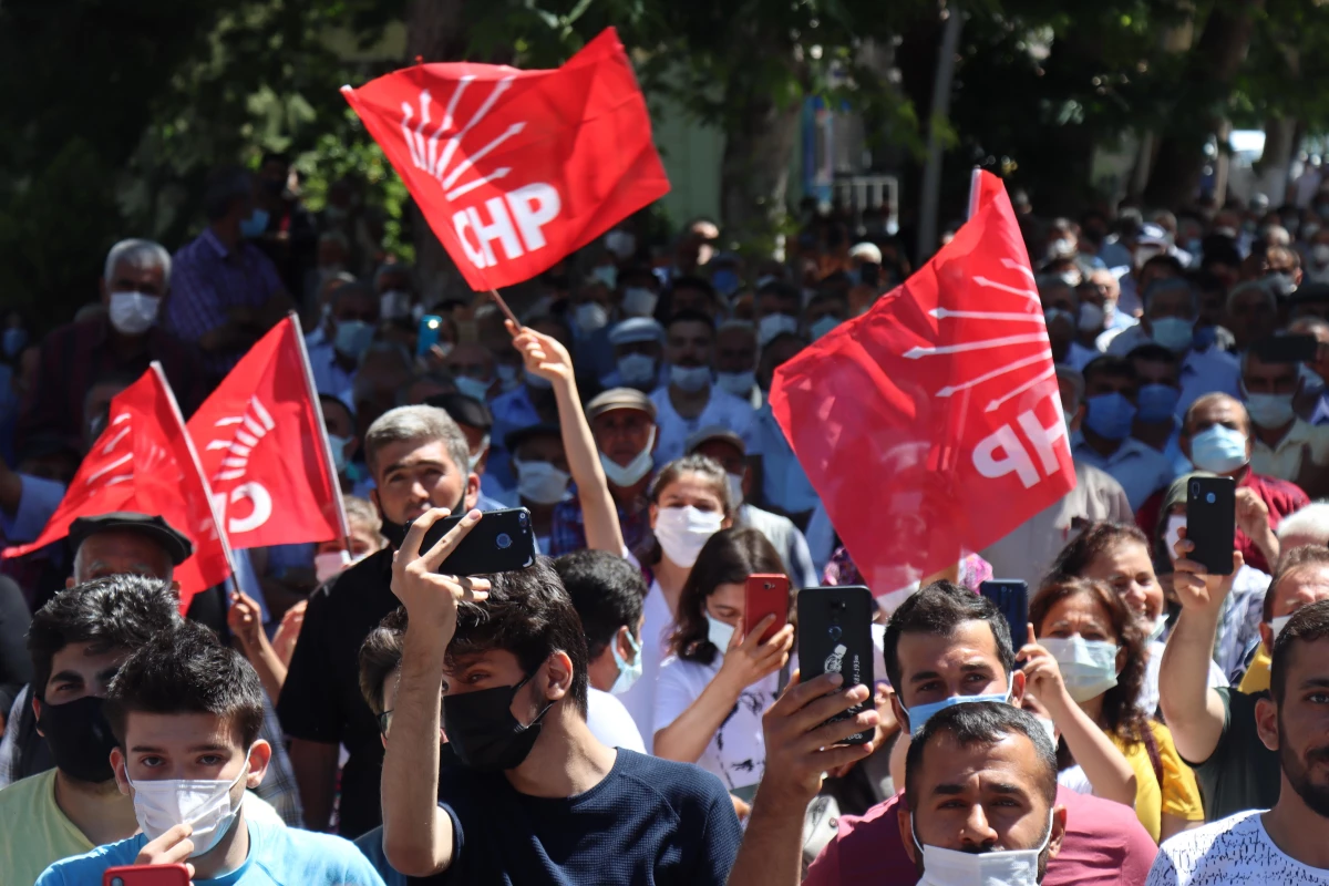 İstanbul Büyükşehir Belediye Başkanı Ekrem İmamoğlu, ziyaretlerde bulundu