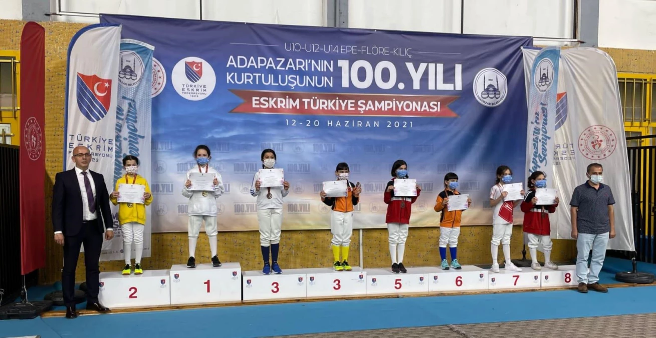 Kastamonu Eskrim Spor Kulübü sporcusu, Türkiye şampiyonasından birincilikle döndü