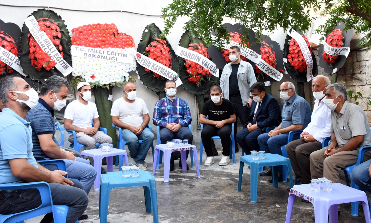 Mardin\'deki trafik kazasında hayatını kaybeden öğretmenlerin adı görev yaptıkları okulda yaşatılacak