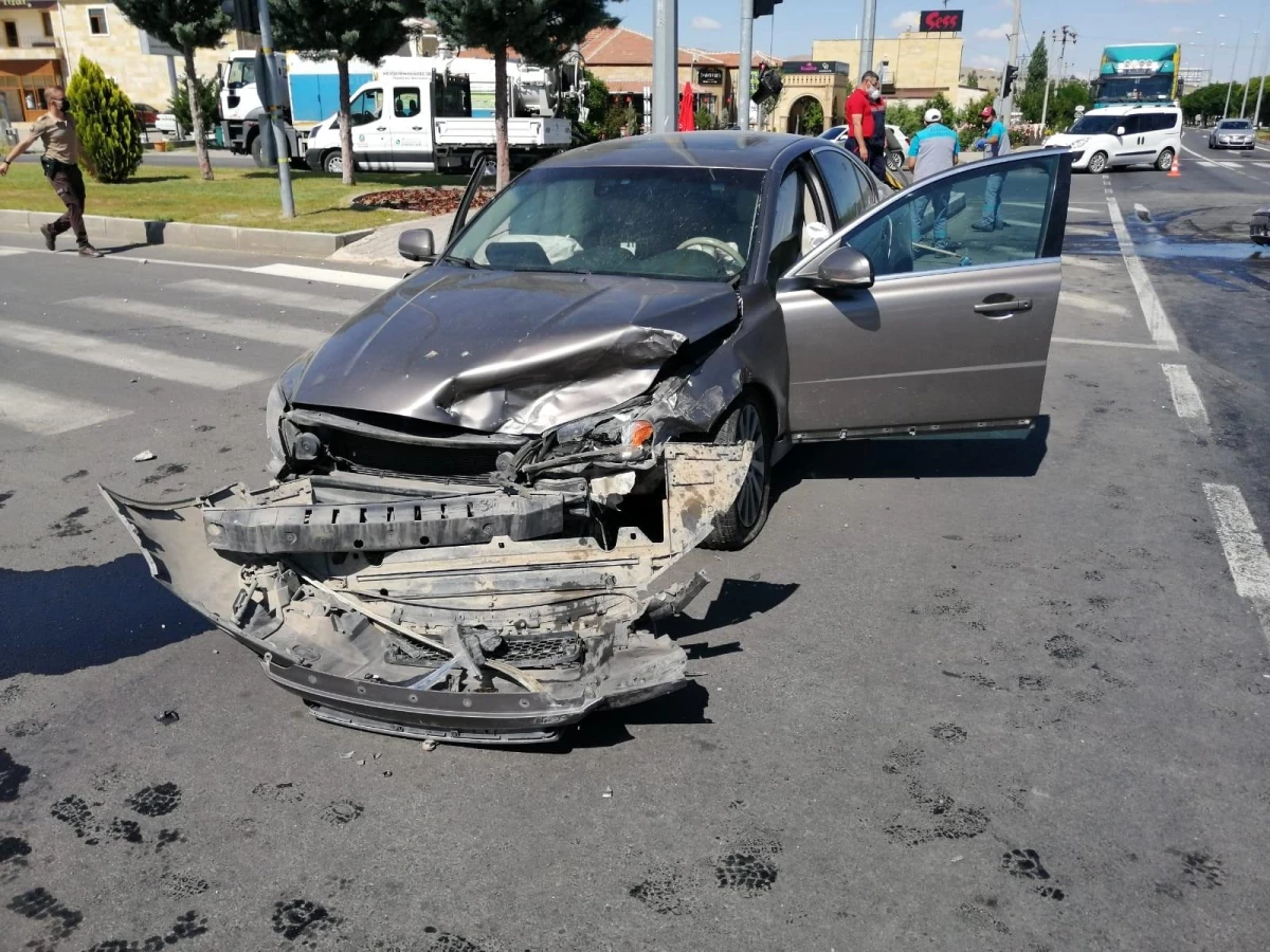 Son dakika haber... Nevşehir\'de trafik kazası: 6 yaralı