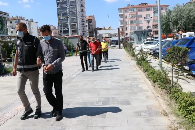 Son dakika gündem: Niğde merkezli 9 ildeki organize suç örgütüne yönelik operasyonda 6 zanlı daha adliyede