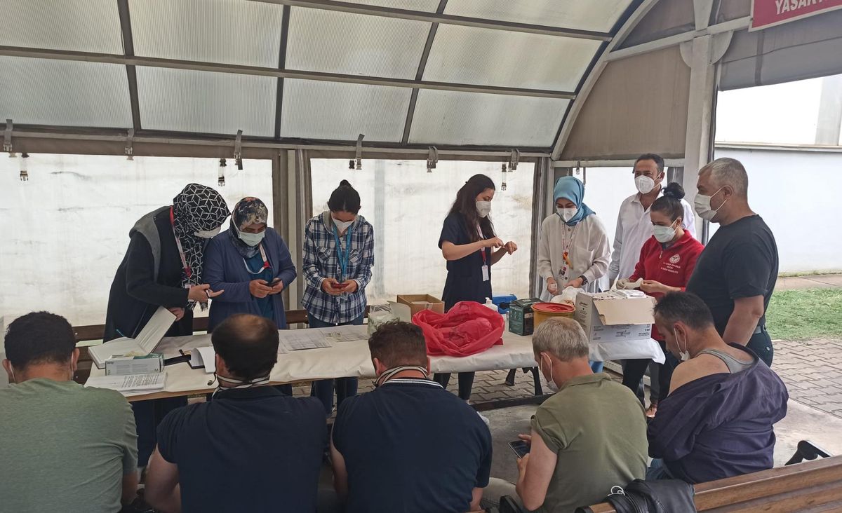 Osmaneli\'nde fabrikalarda çalışan işçilere Kovid-19 aşısı yapıldı