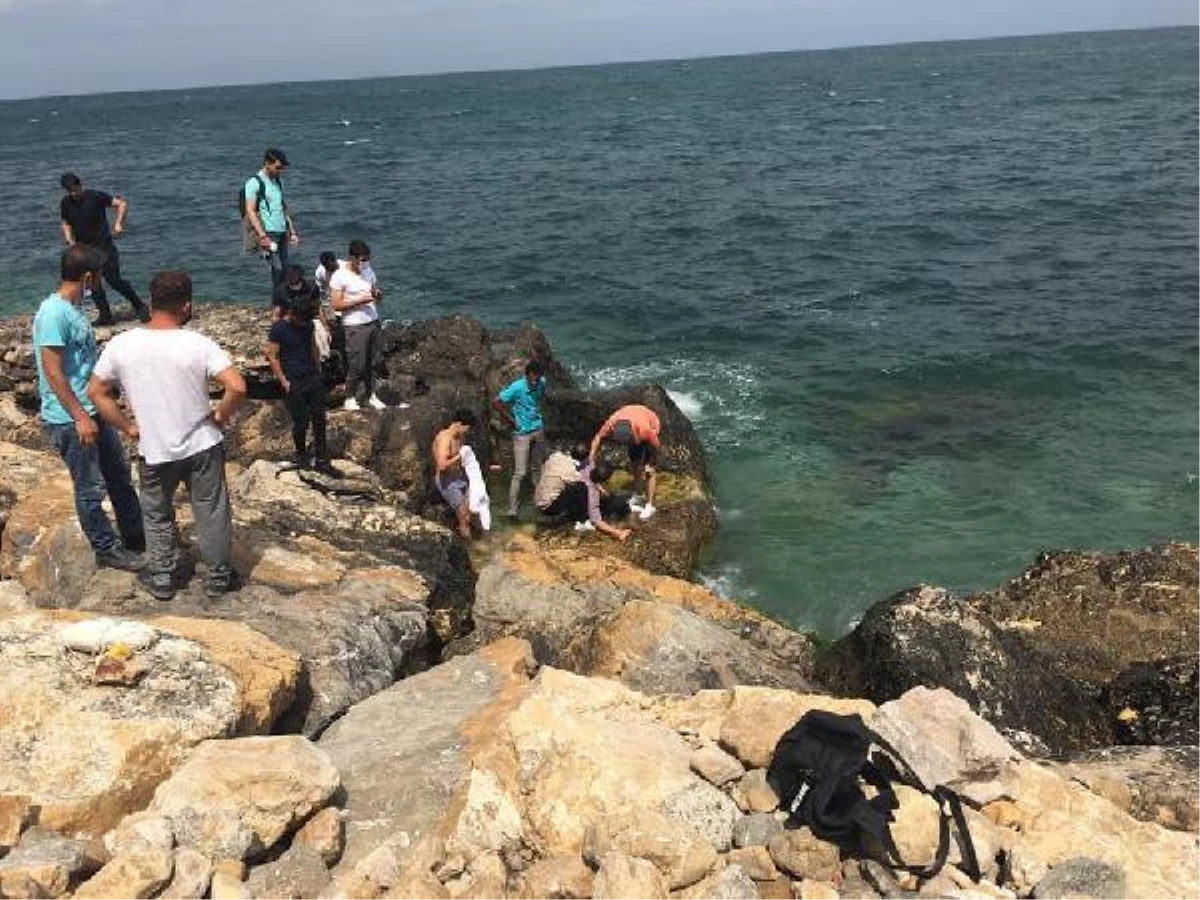 Son dakika haberleri: Selfie çekerken denize düştü, vatandaşlar kurtardı