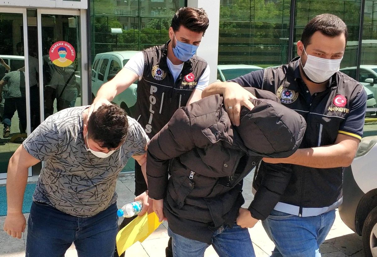 Uyuşturucu ticaretinden 2 kişi tutuklandı