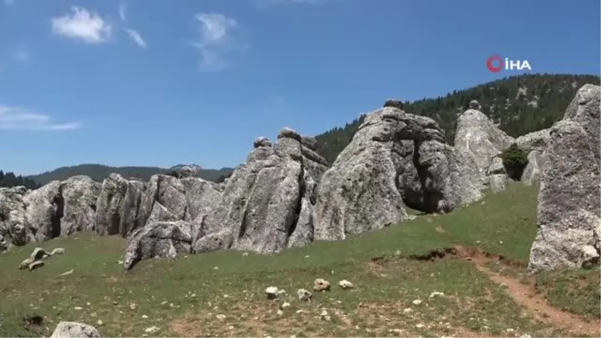 Adanalıların peri bacaları Göller Yaylası doğa tutkunlarının ilgisini çekiyor