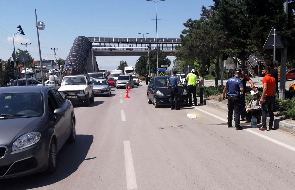 Beypazarı\'nda otomobilin çarptığı kişi yaralandı