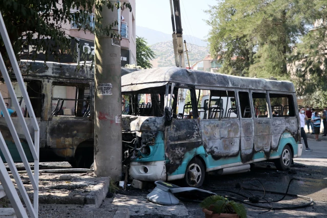 İzmir'de 2 yolcu minibüsünün çarpışması sonucu 6 kişi yaralandı