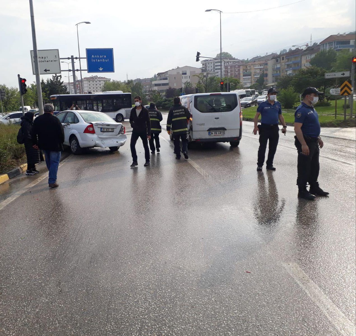 Son dakika: Karabük\'te zincirleme trafik kazası: 1 yaralı