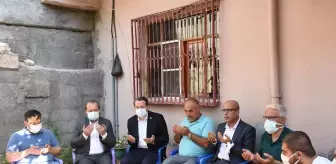 Memur-Sen Genel Başkanı Yalçın, trafik kazasında hayatını kaybeden öğretmenin ailesini ziyaret etti