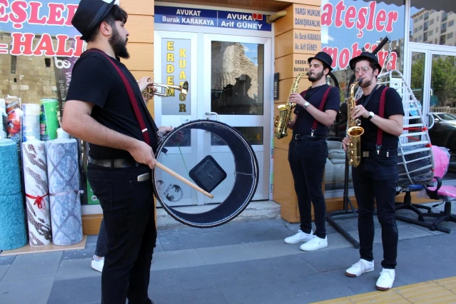 Ordulu damat Sivas'tan orkestra ile gelin aldı