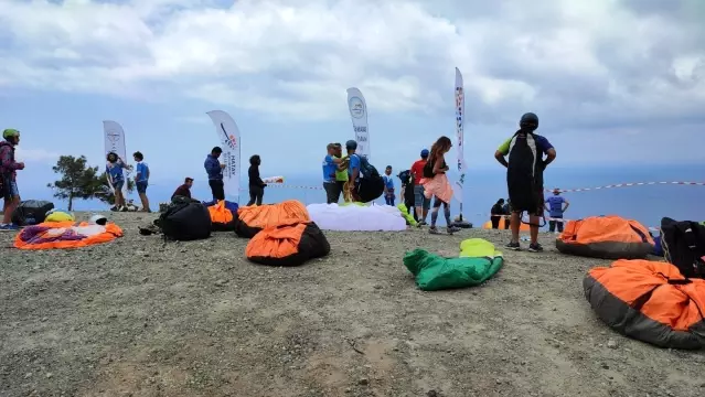 Hatay'da, Türkiye Yamaç Paraşütü Hedef Şampiyonası 3. Etap Yarışması başladı Hatay'da, Türkiye Yamaç Paraşütü Hedef Şampiyonası 3. Etap Yarışması başladı