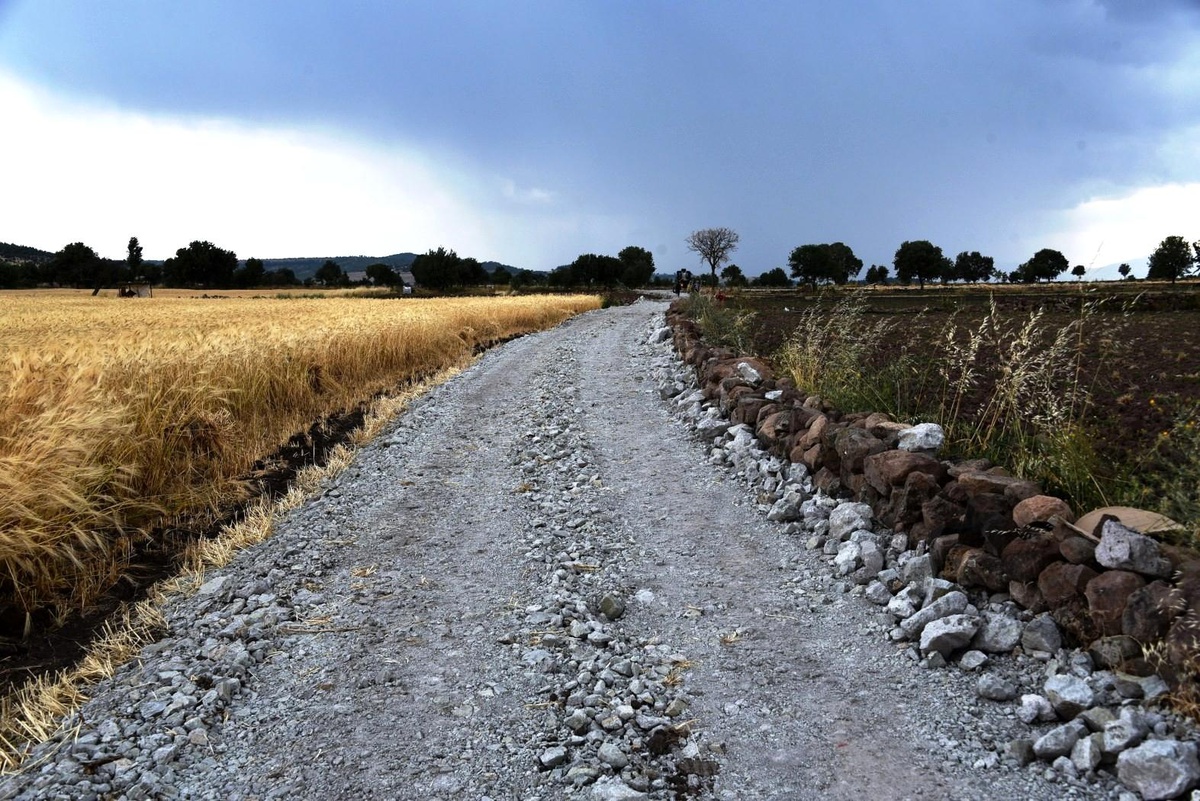 Yunusemre Belediyesinden Pelitalan Mahallesine yol çalışması