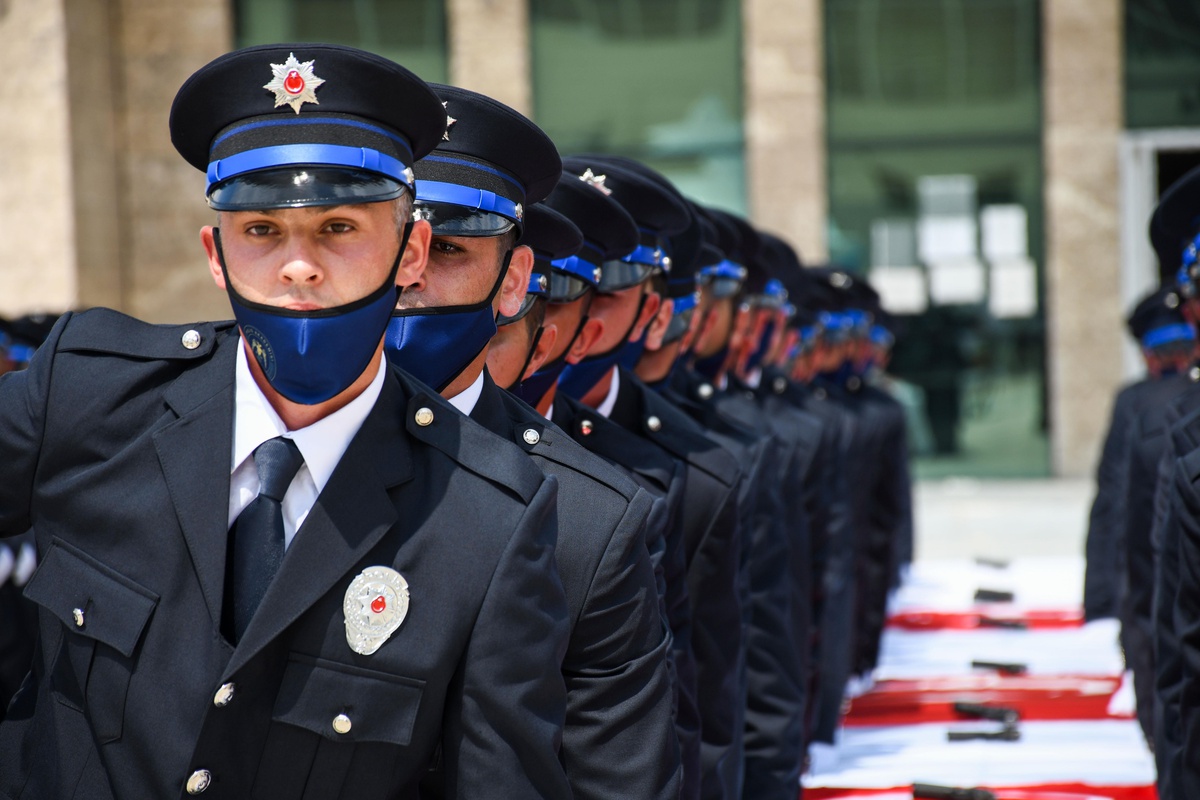 Adana\'da polis adaylarının mezuniyet heyecanı
