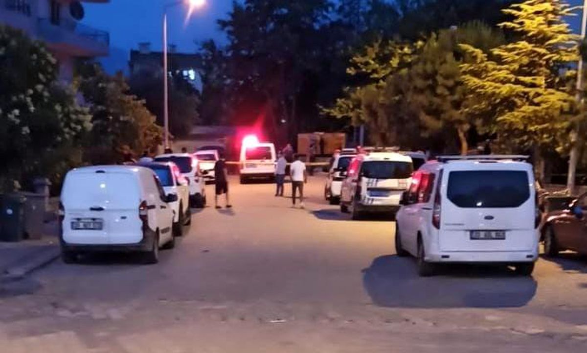 Arkadaşını sokak ortasında pompalı tüfekle vurarak kaçtı
