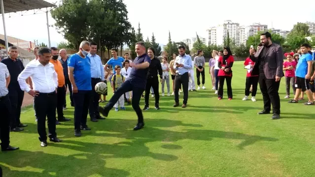 Dağlı Kozan'da esnaf ve gençleri dinledi