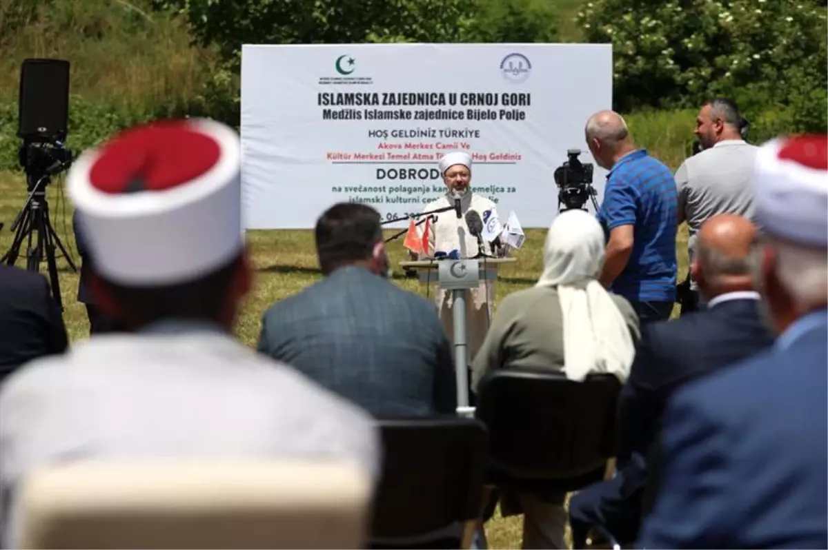 Diyanet İşleri Başkanı Erbaş, Karadağ\'da