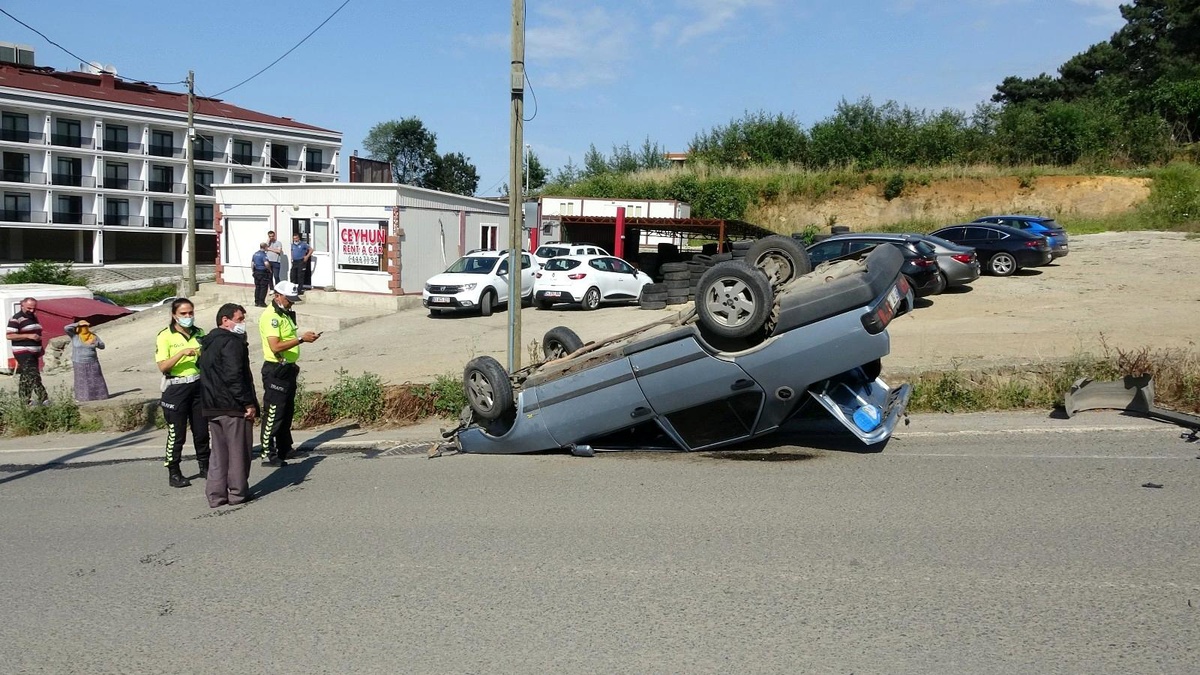 Freni boşalan otomobil takla attı: 1 yaralı