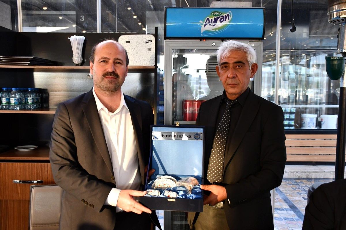 İscehisar İlçe Müftüsü, Düzce\'ye müftü yardımcısı olarak atandı