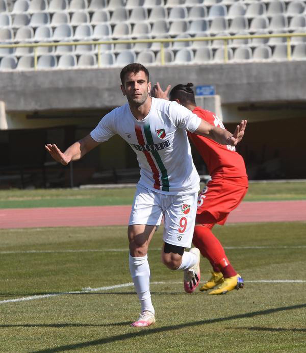 Karşıyaka\'da Hakan beklemede