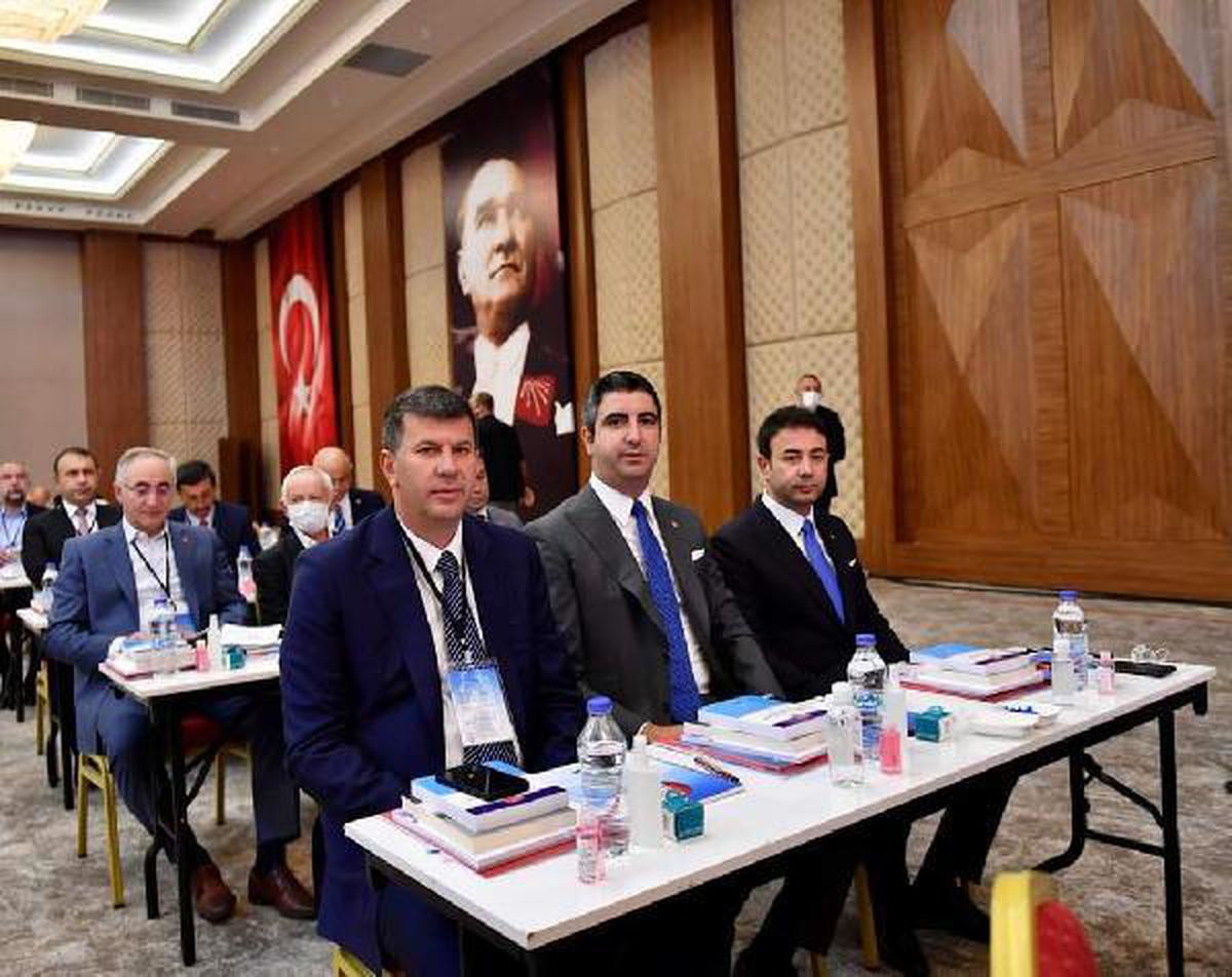 Kartal Belediye Başkanı Yüksel, CHP\'nin çalıştayına katıldı