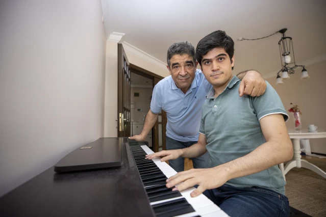 Müzik dehası otizmli piyanist Buğra'nın yaşamındaki gölge öğretmen babası oldu