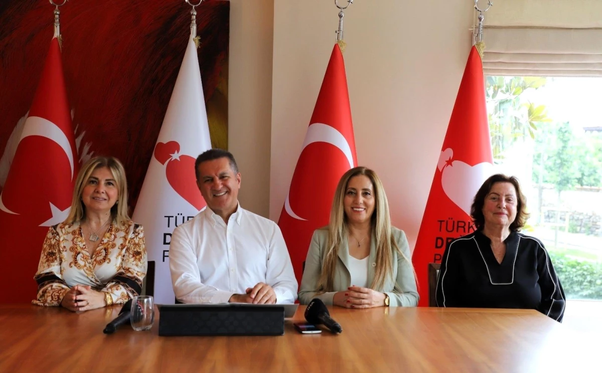 TDP Genel Başkanı Sarıgül: "Dr. Özlem Türeci ve Dr. Uğur Şahin\'e devlet nişanı verelim"