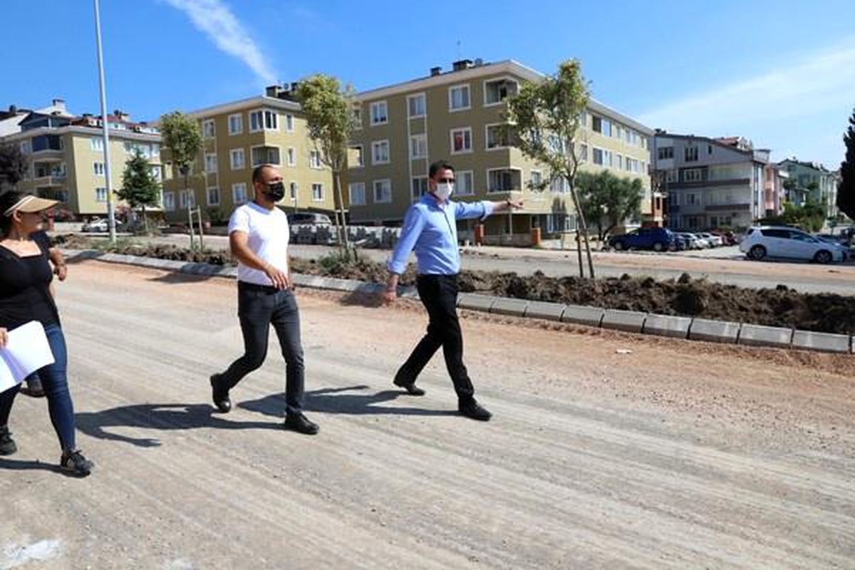 Bandırma\'da asfalt ve yol yapım çalışmaları sürüyor