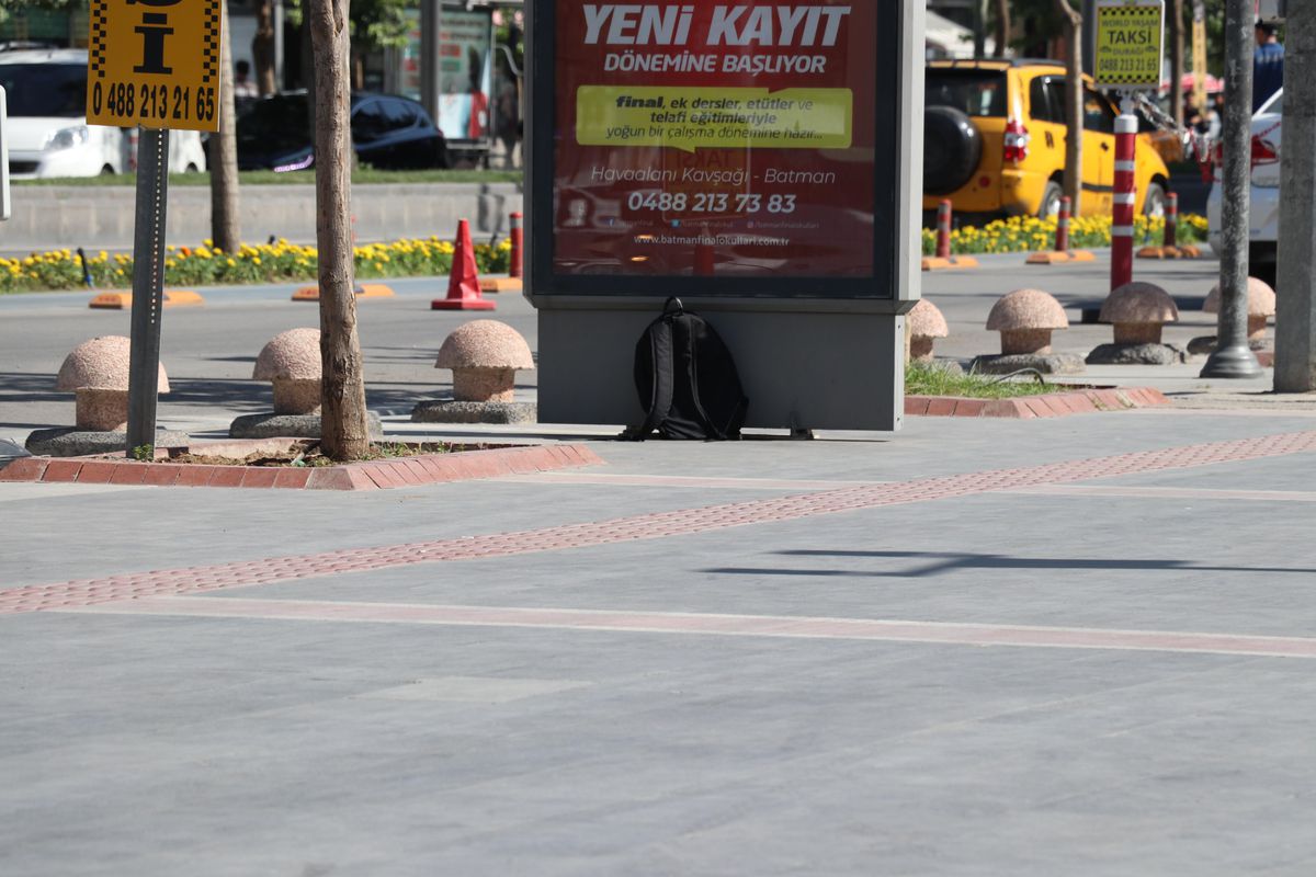 Batman\'da şüpheli çantadan, kitap ve defter çıktı