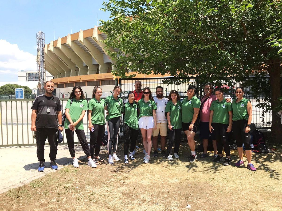 Büyükşehir sporcularından atletizm başarısı