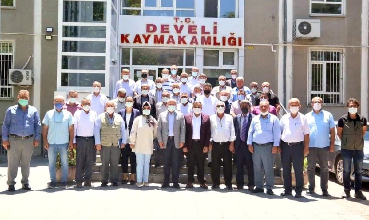 Develi\'de Mayıs ayı muhtarlar toplantısı yapıldı