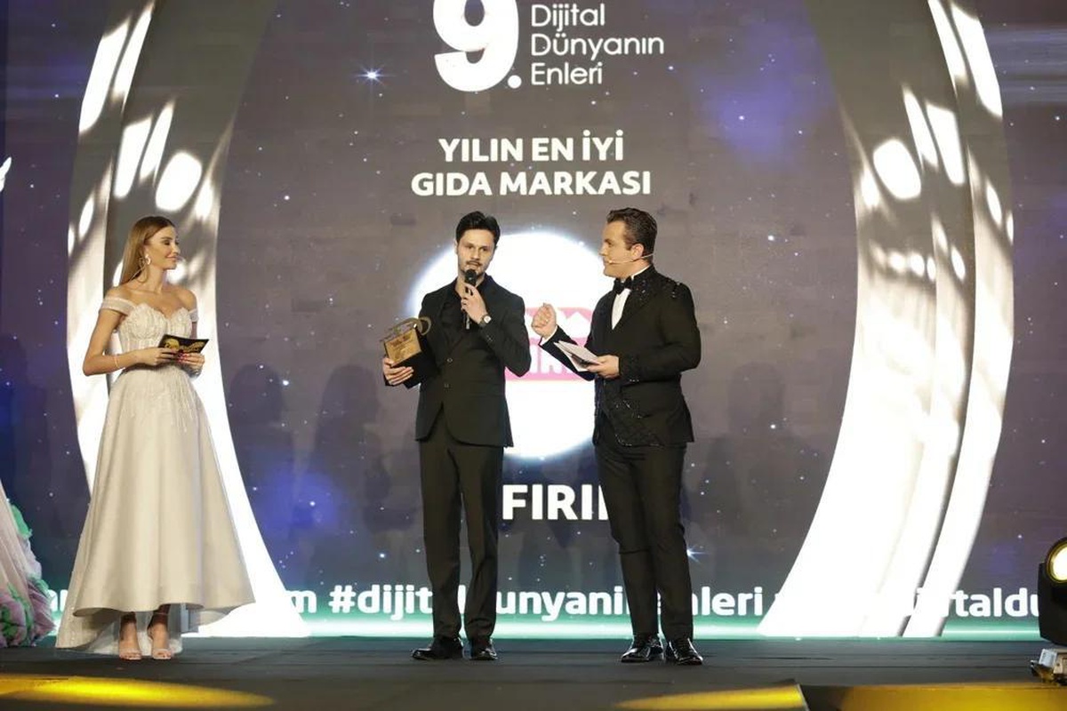 Dijital Dünya\'nın Enleri Gecesinde By Fırın Markasına Anlamlı Ödül