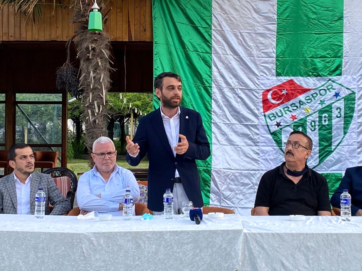 Emin Adanur: "Bursaspor\'un geleceği 500 bin Euro\'ya çöp edilmiş"