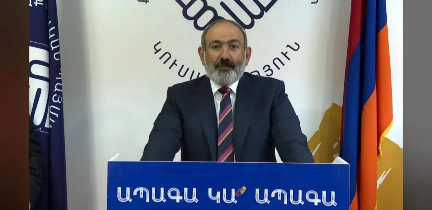 Ermenistan\'da, Nikol Paşinyan\'dan gece yarısı seçim zaferi konuşması