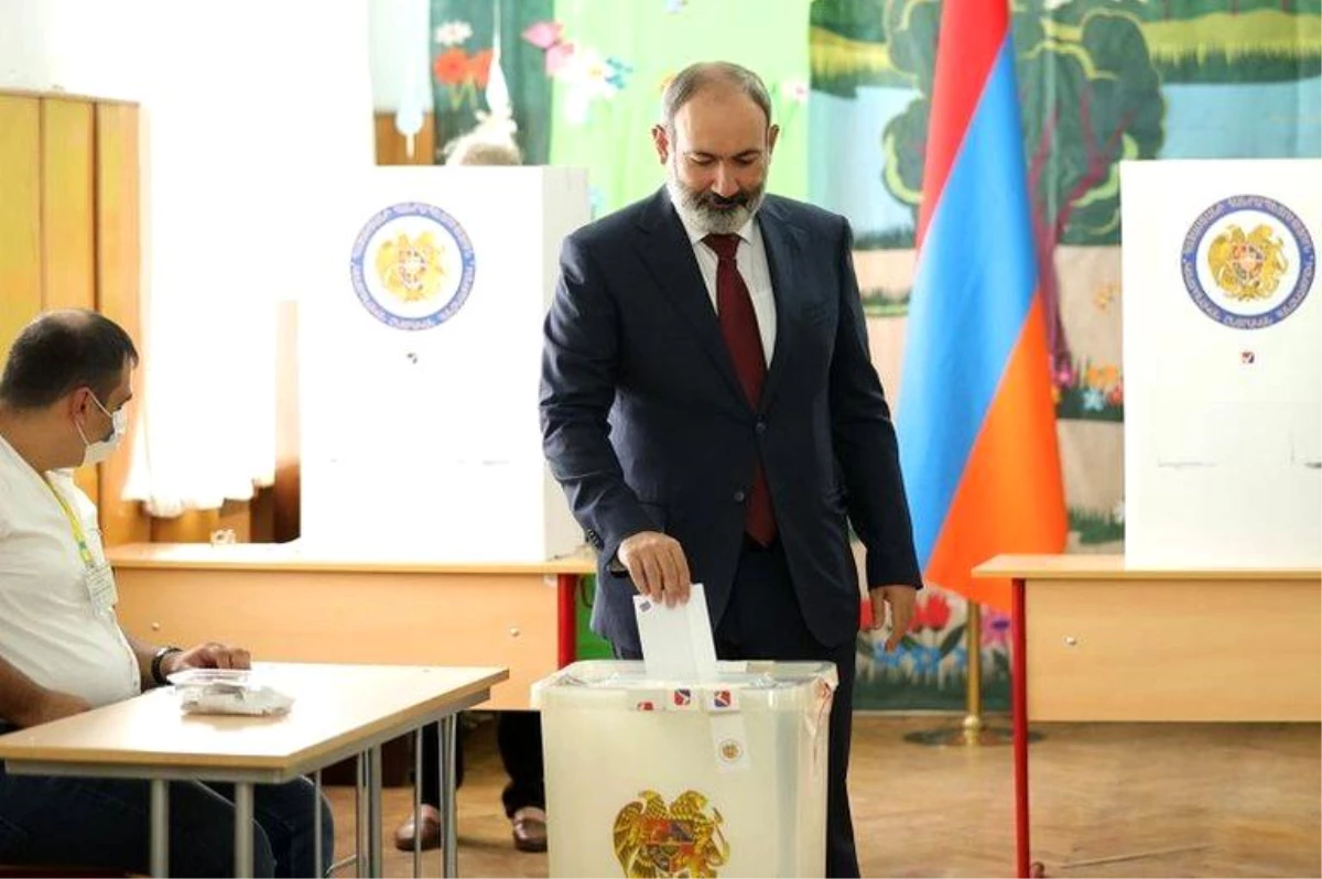 Ermenistan\'da seçim sonrası Paşinyan zafer ilan etti, Koçaryan sonucu tanımadı