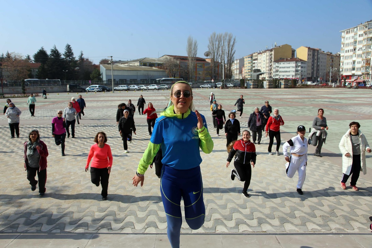 Eskişehir, sağlıklı yaşam için güne sporla başlıyor