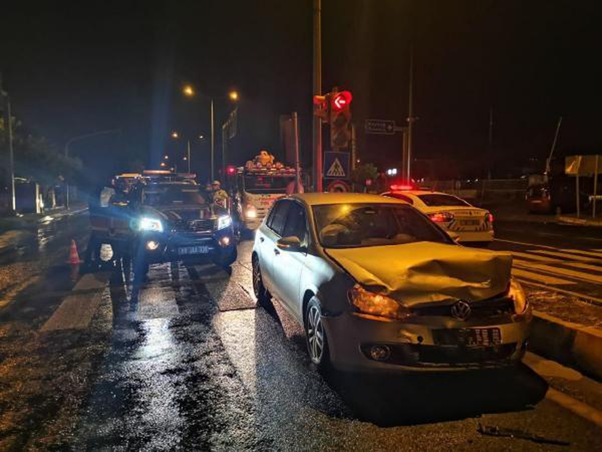 Jandarma ekip otosu otomobille çarpıştı: 2\'si uzman çavuş 8 yaralı