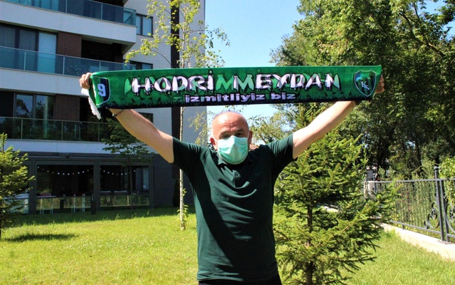 Kanserle mücadele ederken Kocaelispor'u şampiyon yapmıştı, geriye bu görüntüler kaldı Kanserle mücadele ederken Kocaelispor'u şampiyon yapmıştı, geriye bu görüntüler kaldı