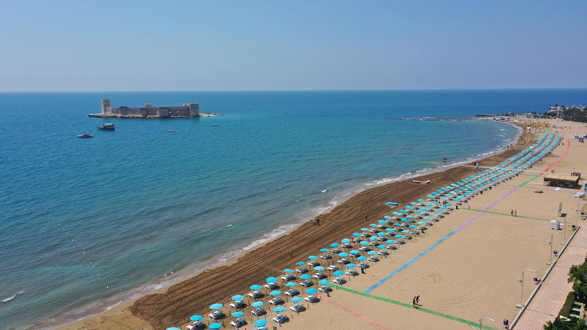 Mersin\'deki plajlar turizm sezonuna hazırlandı