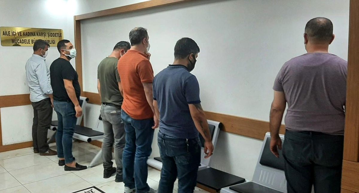 Osmaniye\'de kumar oynayan 6 kişiye 25 bin lira ceza