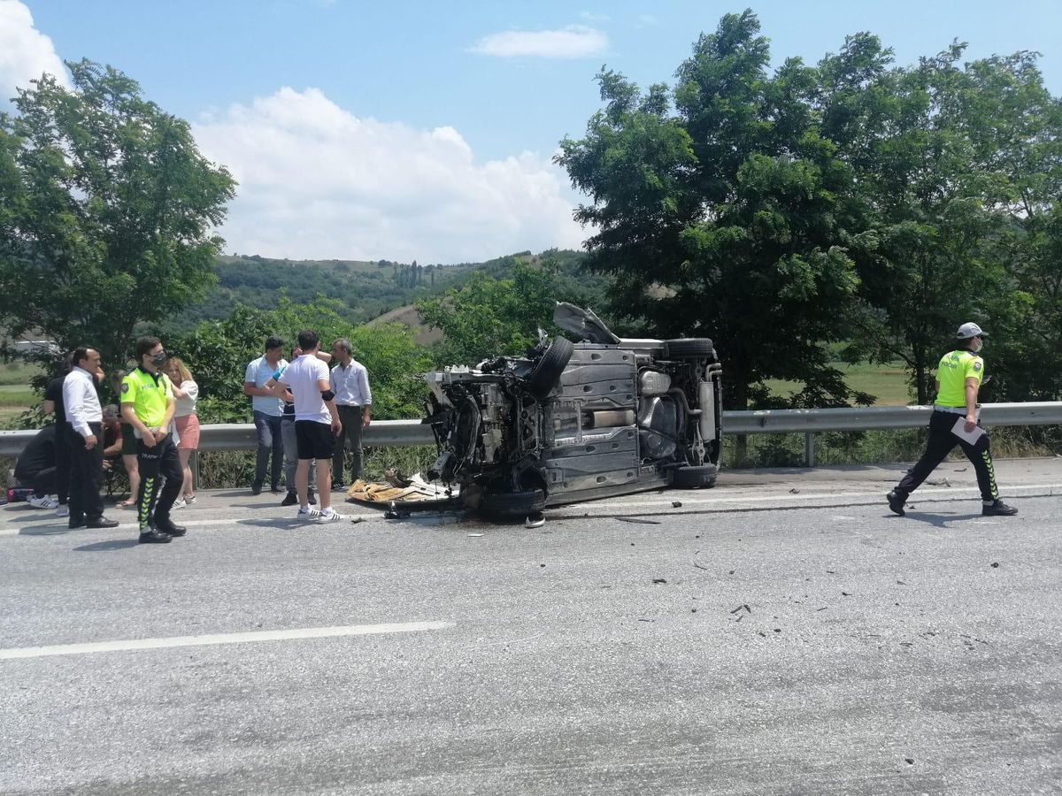 Susurluk\'ta trafik kazasında 3 kişi yaralandı