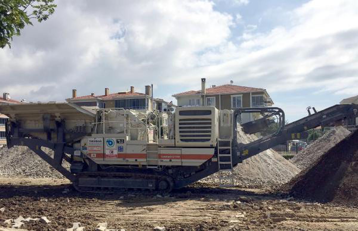 Tekirdağ\'dan çalınan taş kırma makinesi İstanbul\'da bulundu