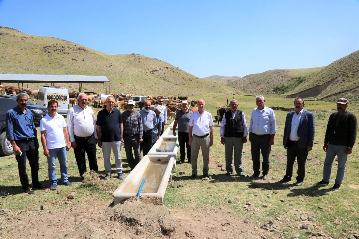 Tuşba Belediyesinden bölge hayvancılığına büyük destek