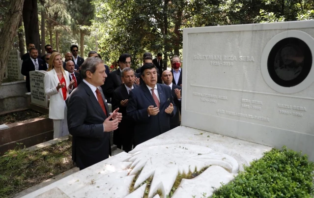 Ali Sami Yen ve Metin Oktay kabri başında anıldı