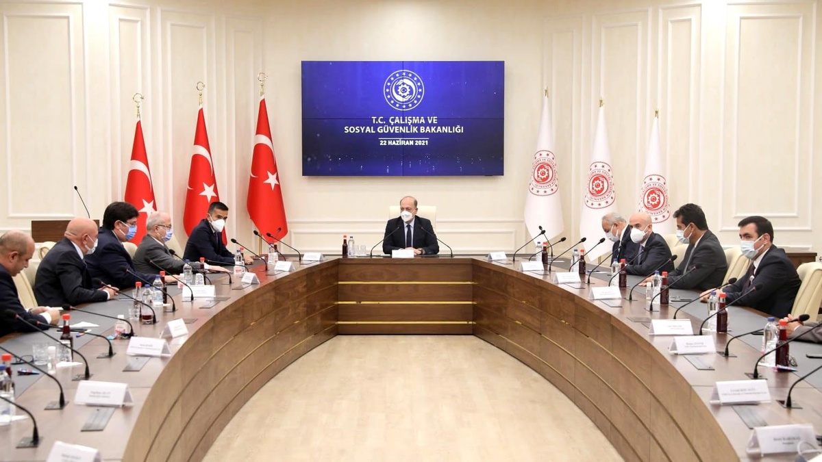 Çalışma ve Sosyal Güvenlik Bakanı Bilgin, TİSK Yönetim Kurulu üyelerini kabul etti Açıklaması