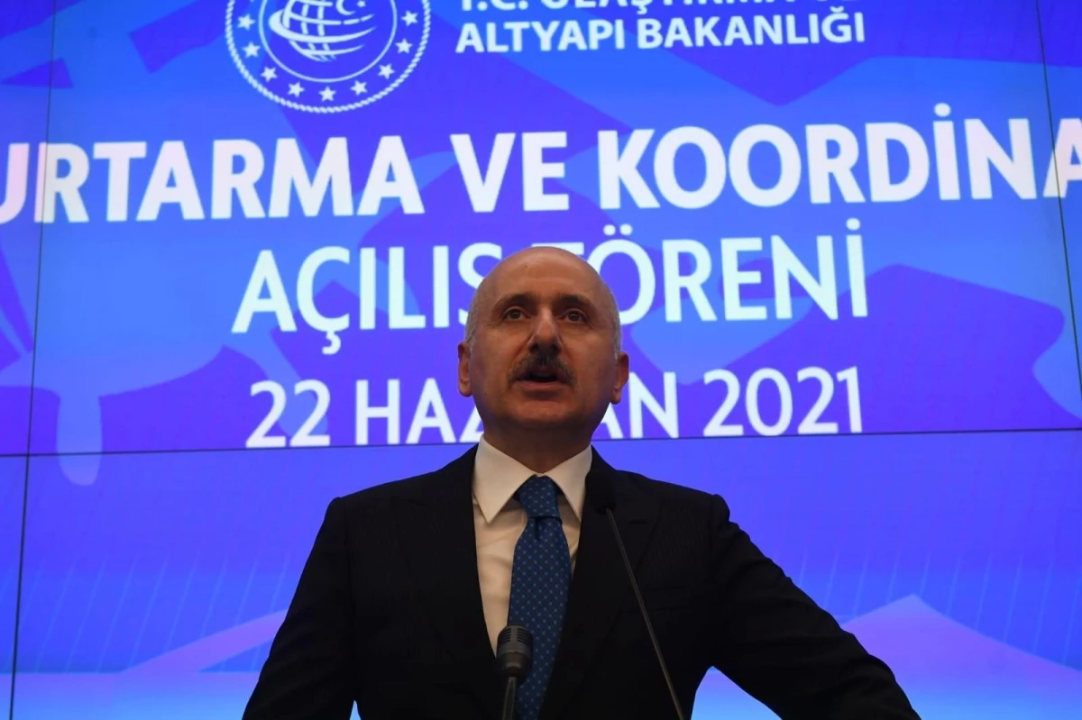 Bakan Karaismailoğlu: "Dünyanın her noktasında Türk denizciliği ve Türk havacılığına hizmet veriyoruz"