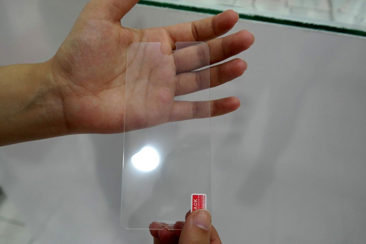 Binlerce liralık telefonunuz için kalitesiz ekran koruma camını tercih etmeyin