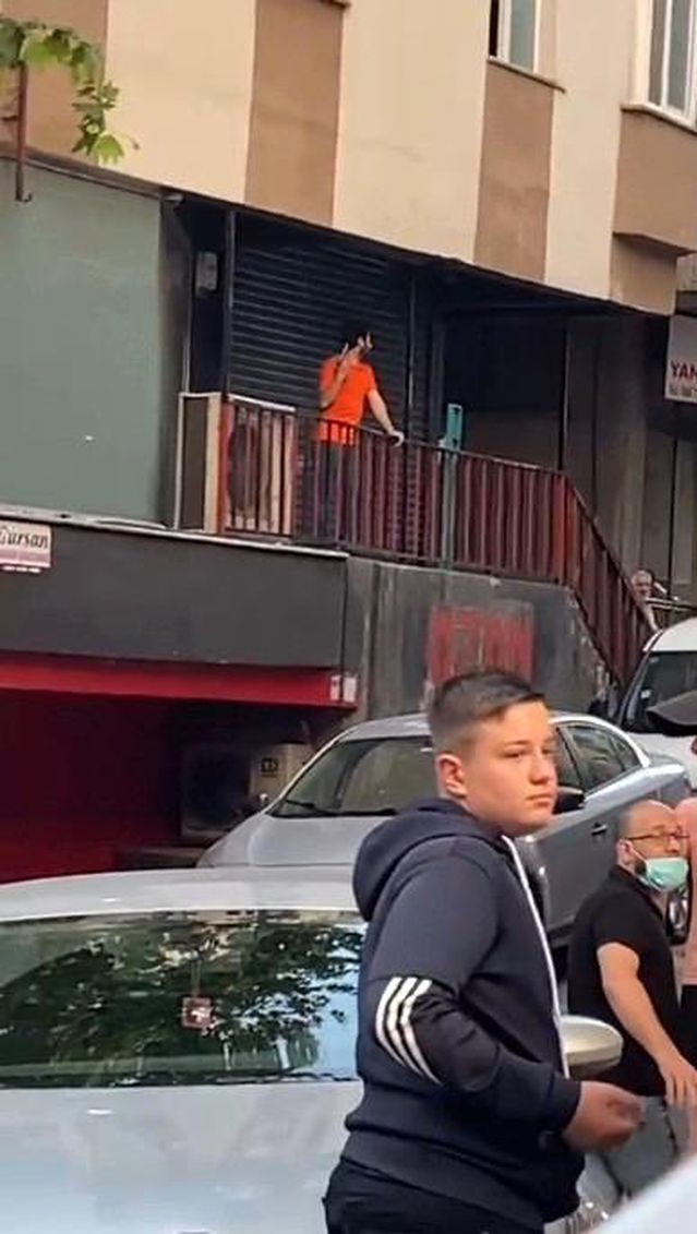 Esenler'de eski eşiyle barışmak isteyen adam intihar girişiminde bulundu