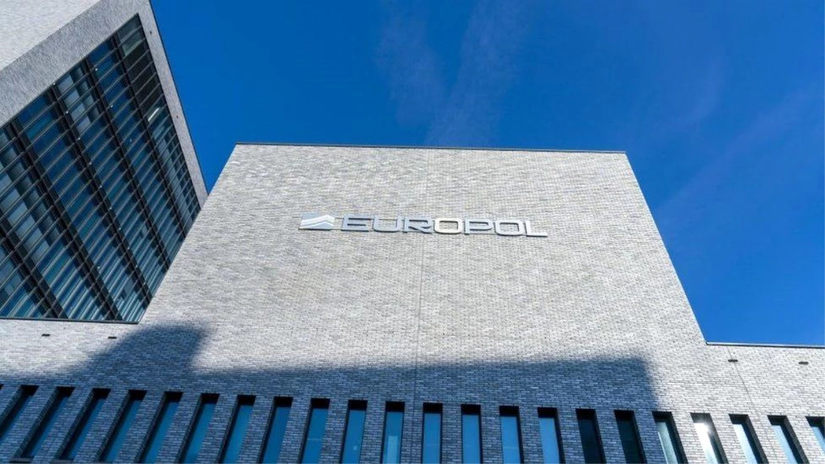 Europol: Avrupa\'daki terör örgütleri nefreti yaymak için Covid salgınını kullanıyor