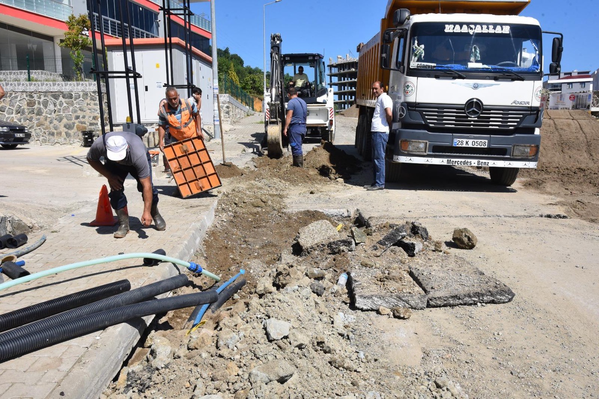 Giresun Belediyesi vatandaşlar gelen talepler doğrultusunda çalışmalarını sürdürüyor