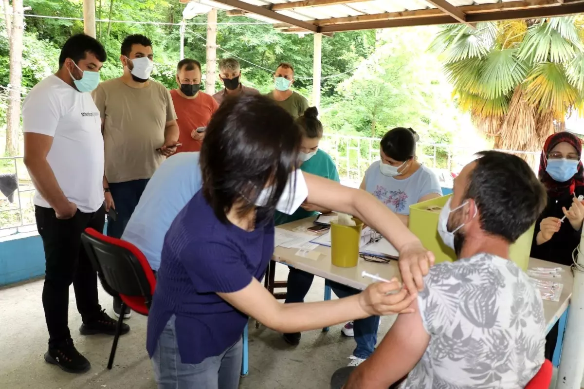 Maden işçileri aşı sırasına girdi